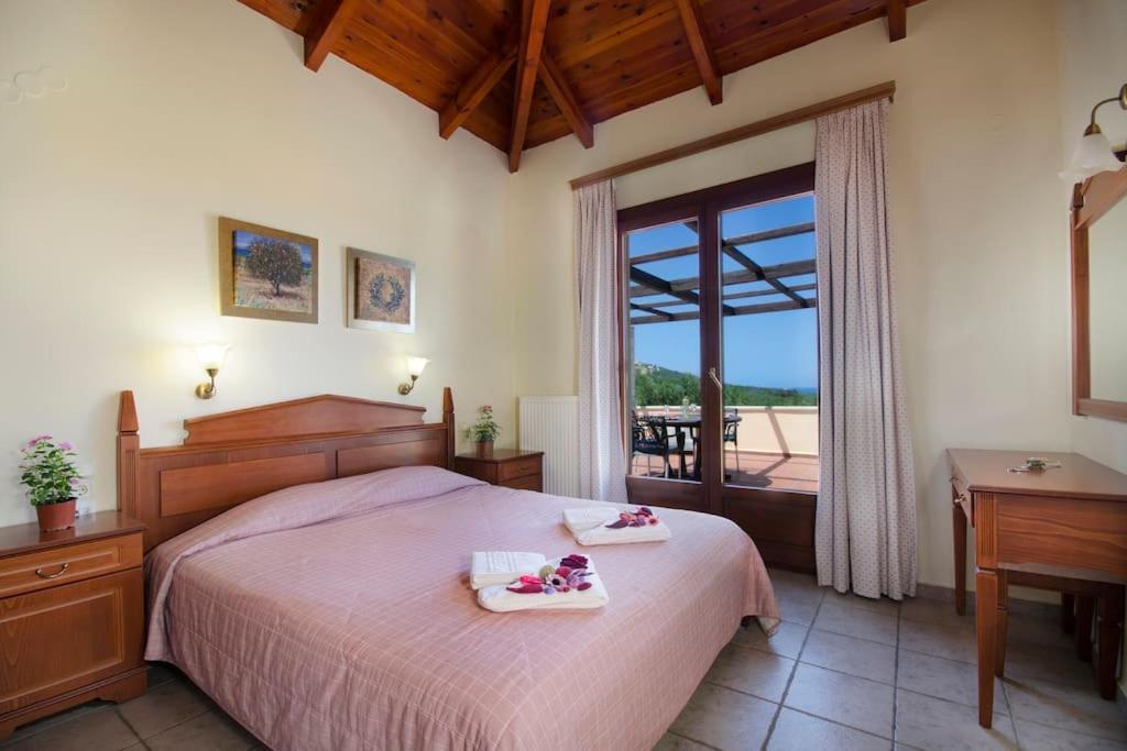 Villa Katerina With Eco Heated Pool Szpiliá Kültér fotó